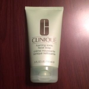 Clinique Foaming Sonic Facial Soap